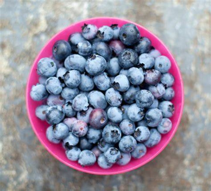 Are blueberries red or blue?