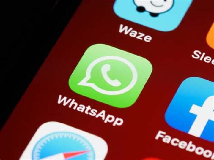 Can you tell if someone is screen recording on WhatsApp?