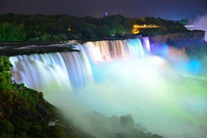 Is Niagara Falls a 7 wonders of the world?