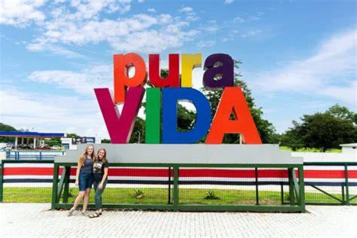 What is Pura Vida mean?