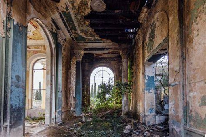 Why do I like abandoned places?
